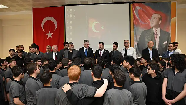 Çopuroğlu Kariyer Günleri'nde öğrencilerle buluştu