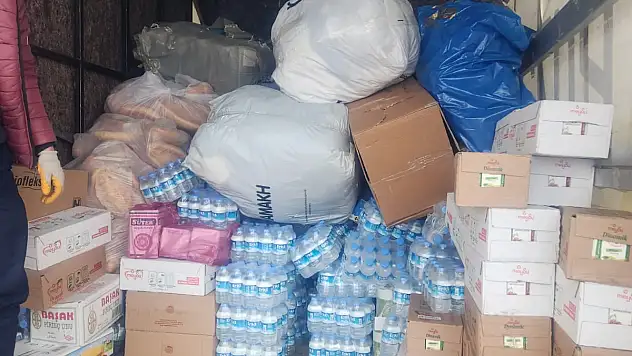 DEPREM BÖLGESİ İÇİN HERKES SEFERBER