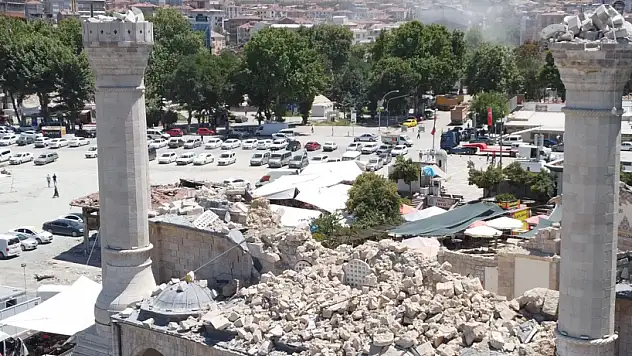 Deprem bölgesinin ayağa kaldırılması zor