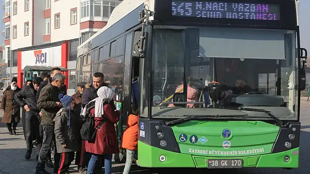 DEPREMZEDE ÖĞRENCİLERE ÜCRETSİZ ULAŞIM İMKÂNI
