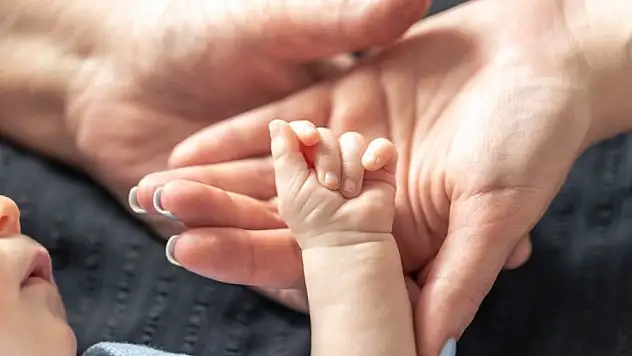 Doğum sonrası annelere destek ve anlayış önemli