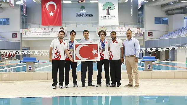 DÜNYA ŞAMPİYONASINDA MADALYA SEVİNCİ