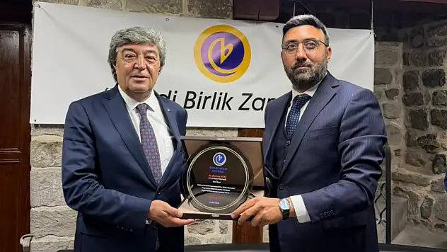 Dursun Ataş, Birlik Söyleşileri'nde Gençlerle Buluştu