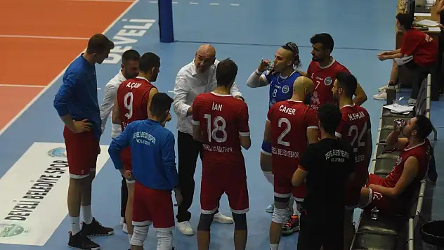 Efeler Ligi Develi'ye ağır geldi