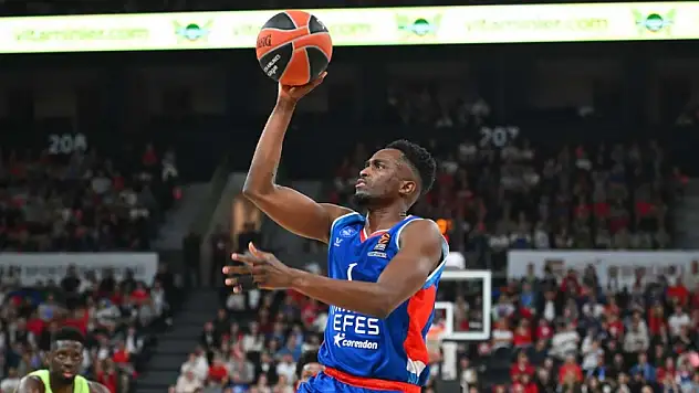 Efes, Euroleague'de Barcelona'ya mağlup oldu