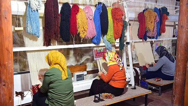 EL EMEĞİ GÖZ NURU HALILAR İLMEK İLMEK İŞLENİYOR