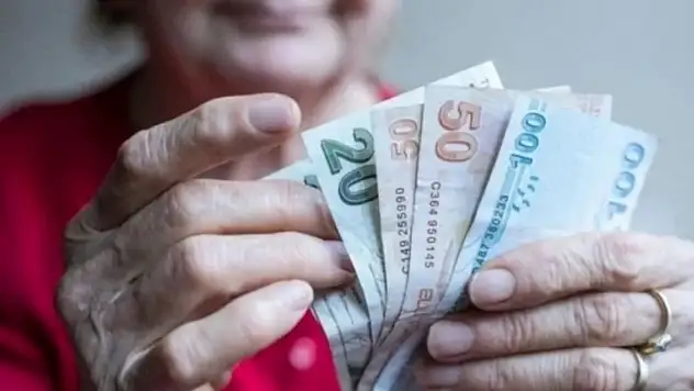 Emeklilere ocak fark ödemesi bugün yapılıyor