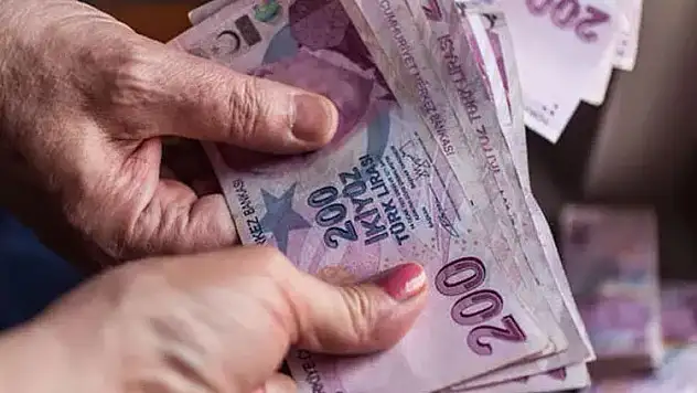 Emeklilerin bayram ikramiyesi ne olacak?