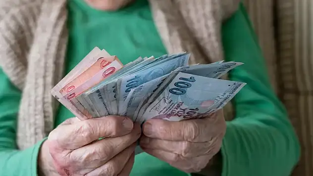Emekliye 20 bin tl düzenlemesi