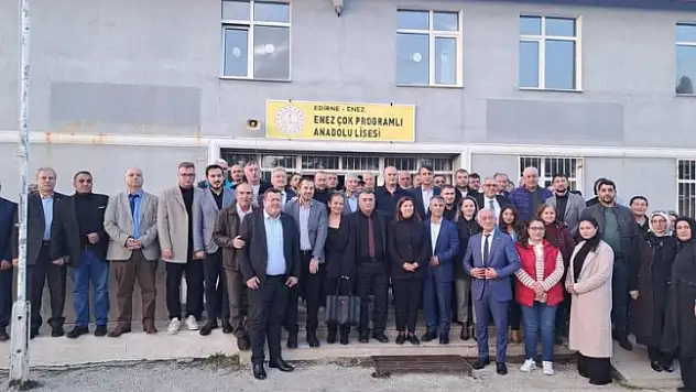 Enez'de lisede siyasi parti toplantısı! Tepkiler büyüyor!