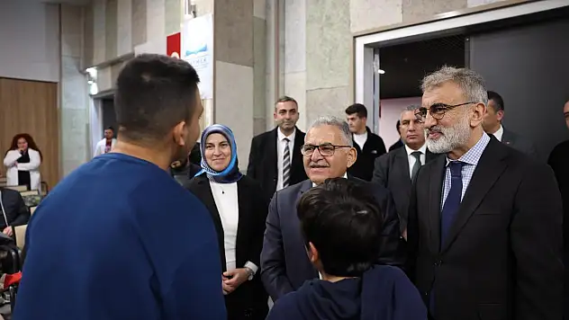ENGELLERİ ORTADAN KALDIRAN MERKEZE ZİYARET