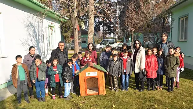 'Engelsiz barınaklar' parklarda yerini aldı