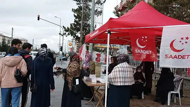 'ERBAKAN BÜYÜK BİR LİDERDİ'