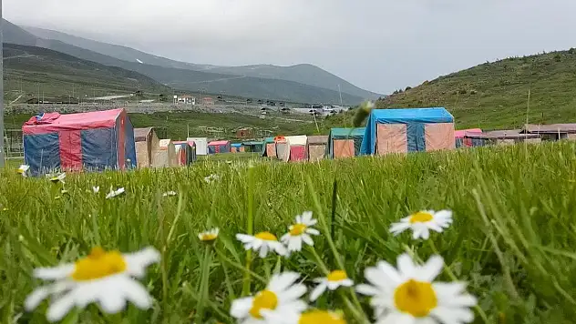 ERCİYES KAMP SEVERLERİ BEKLİYOR