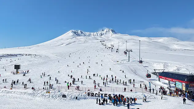 Erciyes Kayak Merkezi'nde 3 Milyon Ziyaretçi Rekoru