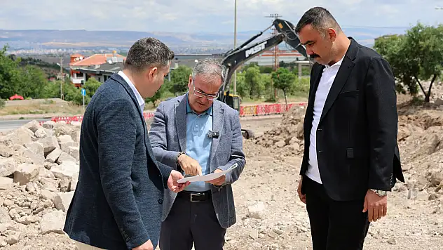 Erciyes mahallesi'nde yol genişletme devam ediyor