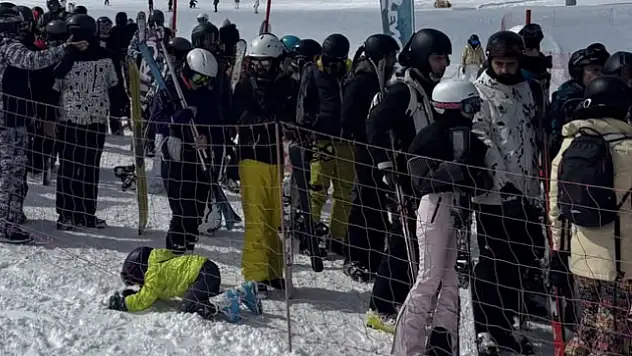 Erciyes'te Hafta Sonu Yoğunluğu Sürüyor