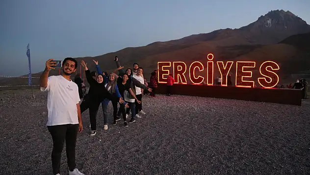 ERCİYES'TE PERSEİD METEOR YAĞMURU