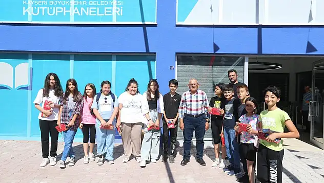 Erkilet Kütüphanesi'ni ziyaret etti