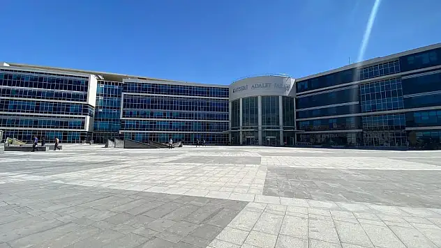 Eşinin aldattığı şahsı döven kocaya tahliye