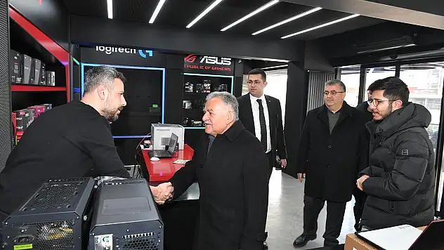 ESNAF İŞİNDE GÜCÜNDE