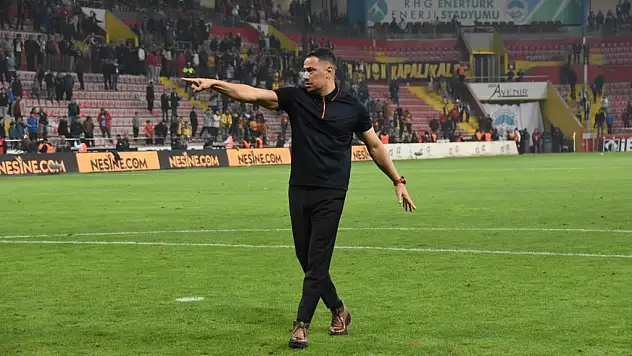Fair Play Adil Oyun Teknik Direktör Ödülünü Çağdaş Atan kazandı