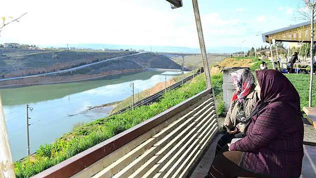 Farklı ve Ayrıcalıklı Yaşam Koşulları Bizleri Mutlu Ediyor