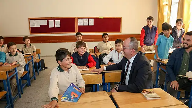 'Farklılık Oluşturan Tüm Öğretmenlerimize Teşekkür Ediyorum'