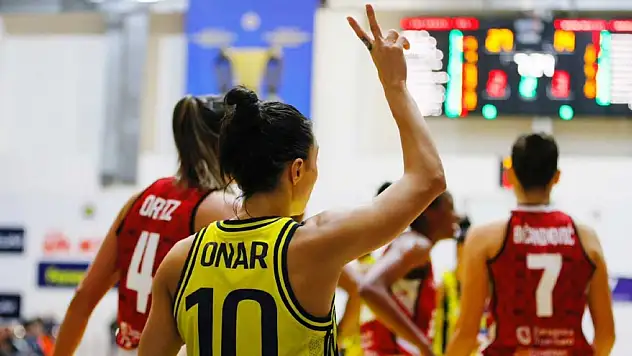 Fenerbahçe Opet, EuroLeague'de Zaragoza'yı rahat geçti