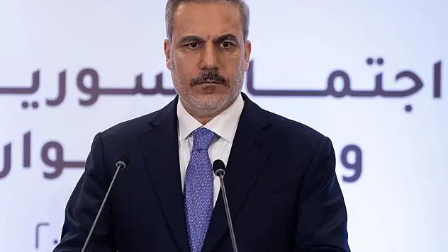 Fidan: İran'la Adım Adım müzakere