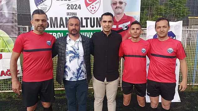Futbol hakem ve gözlemcileri Osman Altun Futbol Turnuvası'nda sahaya çıktı
