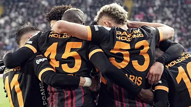Galatasaray, 10 Kişiyle Sivasspor'u Yendi