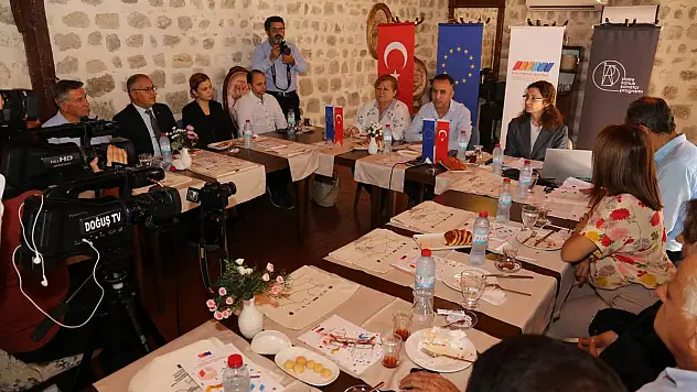 GASTRONOMİ EVİ AB DESTEKLİ PROJENİN TANITIMINA EV SAHİPLİĞİ