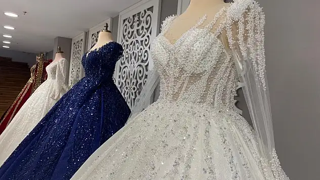 Gelinlik fiyatları dudak uçuklatıyor