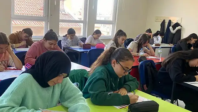 Genç KAYMEK'te TYT ve LGS deneme sınavı heyecanı