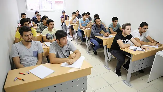Gençler, Geleceğe Haliliye İle Hazırlanıyor