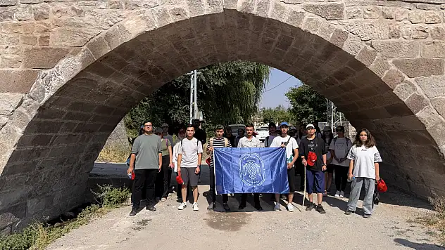 Gençler, Koramaz Vadisi'nde doğayla ve tarihle buluştu