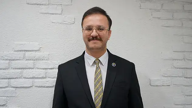 Gençlerin sesini sokaktan Meclise taşıyacağım
