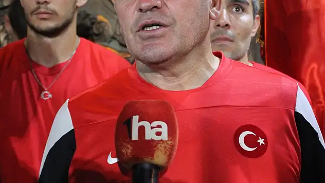 'Gençlerle birlikte hainlere karşı duruşumuzu sergiliyoruz'