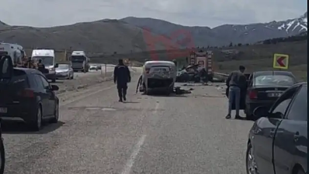 GÖKSUN DA FECİ KAZA 4 ÖLÜ