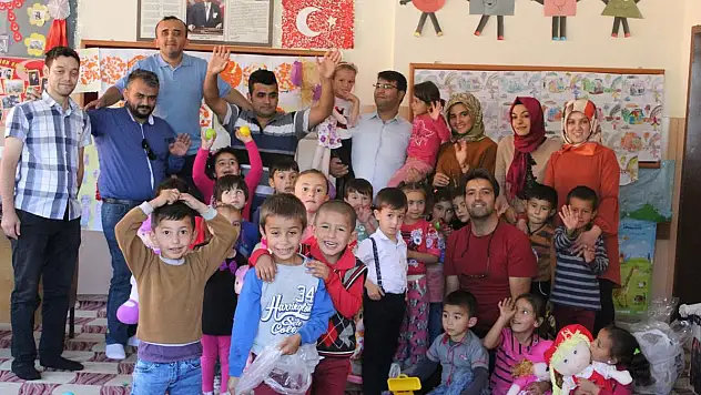 GÖNÜLLER BİR OLSUN TÜRKOĞLU'NDA GÖNÜL ALDI
