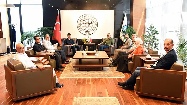 GÜLSOY, YKS TÜRKİYE İKİNCİSİ TORUN'U AĞIRLADI