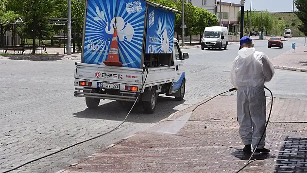GÜNDE 347 TON ÇÖP TOPLUYOR