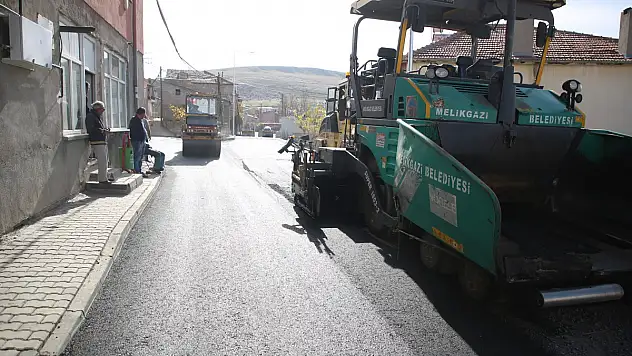 GÜRPINAR MAHALLESİ ASFALT ÇALIŞMALAR DEVAM EDİYOR