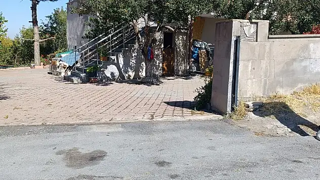 Hacılar'da silahlı saldırı: Karı koca hayatını kaybetti