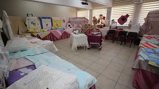 HACILAR'DA EL SANATLARI SERGİSİ BÜYÜLEDİ