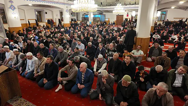 Hacılar'da kadir gecesi coşkusu