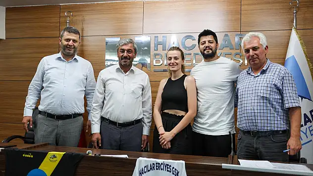 HACILAR ERCİYESSPOR'DA İMZALAR ATILDI