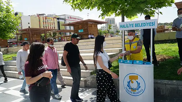 Haliliye Belediyesı maske dağıtımı
