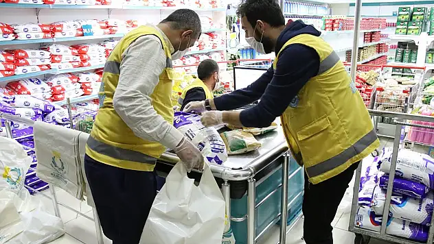 HALİLİYE'DE İHTİYAÇ SAHİBİ VATANDAŞLARA DESTEK SÜRÜYOR